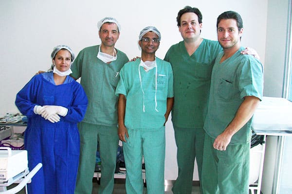 Dr. Raja Banerjee-Cosmetic and Plastic Surgeon - WITH DOCTORS IN BELOHORIZONTE,BRAZIL